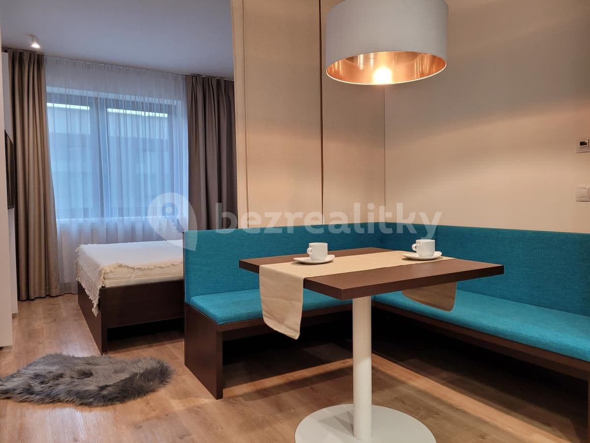 Studio flat to rent, 31 m², Mukařovského, Prague, Prague Studio flat to rent, 31 m², Mukařovského, Prague, Prague
