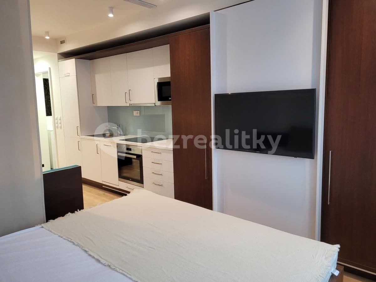 Studio flat to rent, 31 m², Mukařovského, Prague, Prague Studio flat to rent, 31 m², Mukařovského, Prague, Prague
