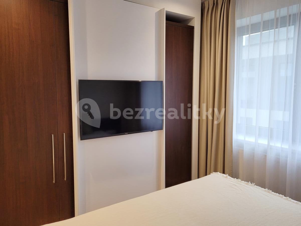 Studio flat to rent, 31 m², Mukařovského, Prague, Prague Studio flat to rent, 31 m², Mukařovského, Prague, Prague