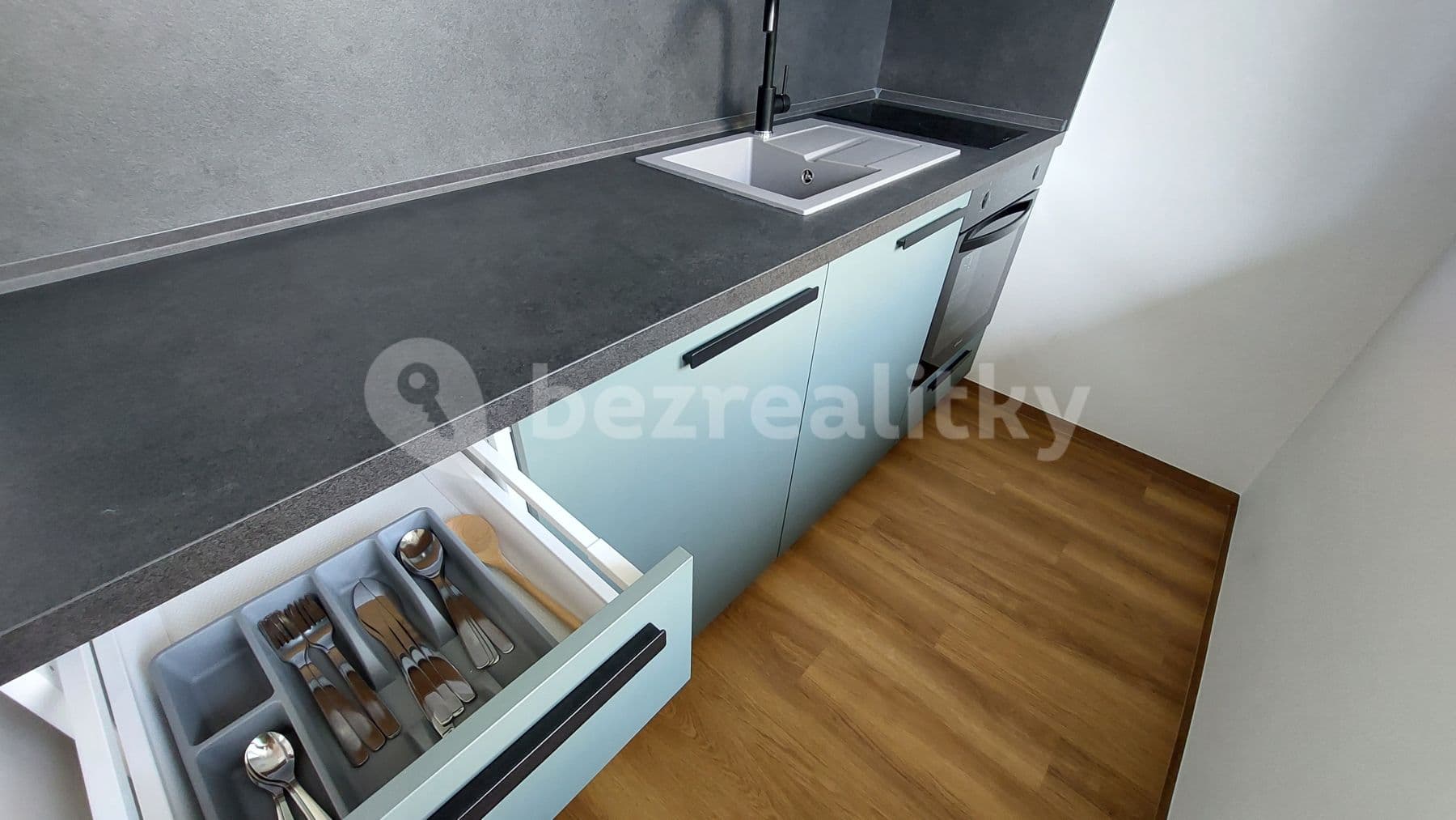 Small studio flat to rent, 33 m², Děkanská vinice Ⅱ, Prague, Prague Small studio flat to rent, 33 m², Děkanská vinice Ⅱ, Prague, Prague