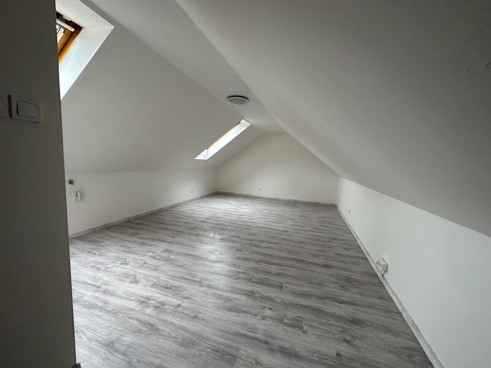 Studio flat to rent, 35 m², Svobody, Liberec, Liberecký Region Studio flat to rent, 35 m², Svobody, Liberec, Liberecký Region