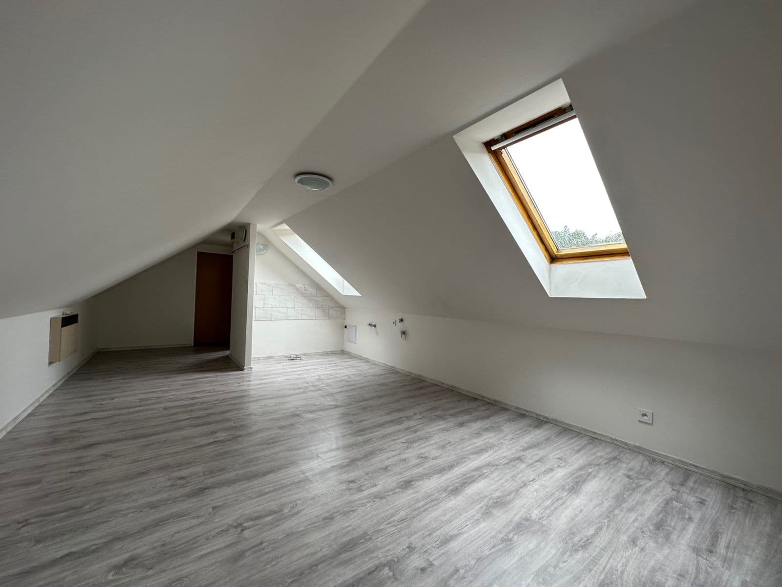 Studio flat to rent, 35 m², Svobody, Liberec, Liberecký Region Studio flat to rent, 35 m², Svobody, Liberec, Liberecký Region