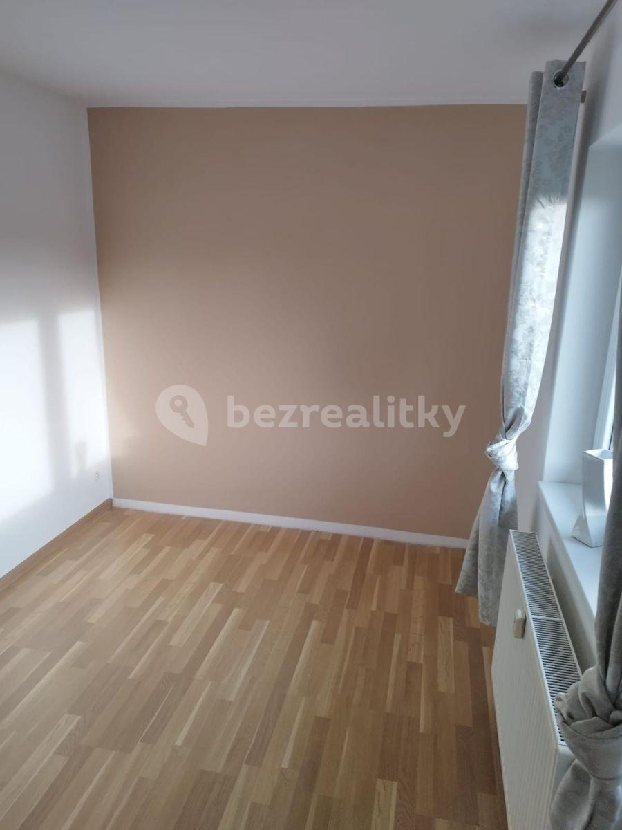 2 bedroom with open-plan kitchen flat to rent, 54 m², Tehov, Středočeský Region