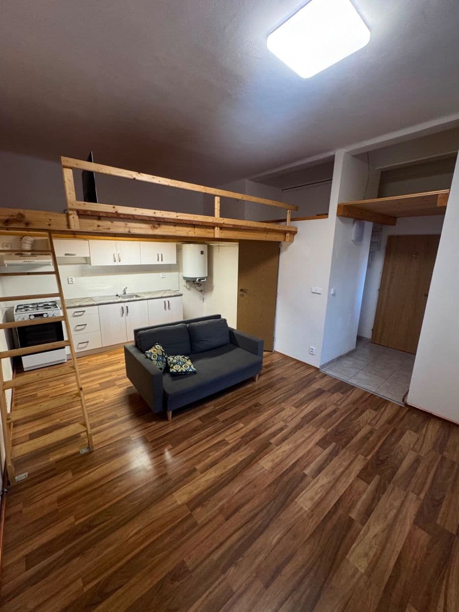 Studio flat to rent, 27 m², Kralická, Prague, Prague Studio flat to rent, 27 m², Kralická, Prague, Prague