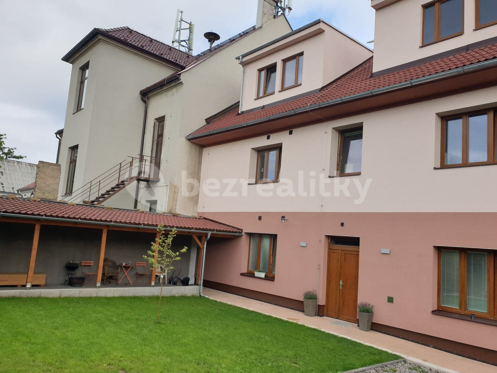 1 bedroom with open-plan kitchen flat to rent, 45 m², Vrapická, Kladno, Středočeský Region 1 bedroom with open-plan kitchen flat to rent, 45 m², Vrapická, Kladno, Středočeský Region