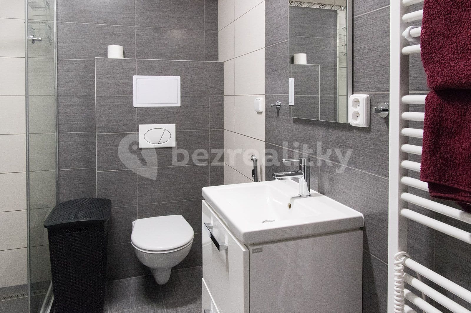 1 bedroom with open-plan kitchen flat to rent, 45 m², Vrapická, Kladno, Středočeský Region 1 bedroom with open-plan kitchen flat to rent, 45 m², Vrapická, Kladno, Středočeský Region