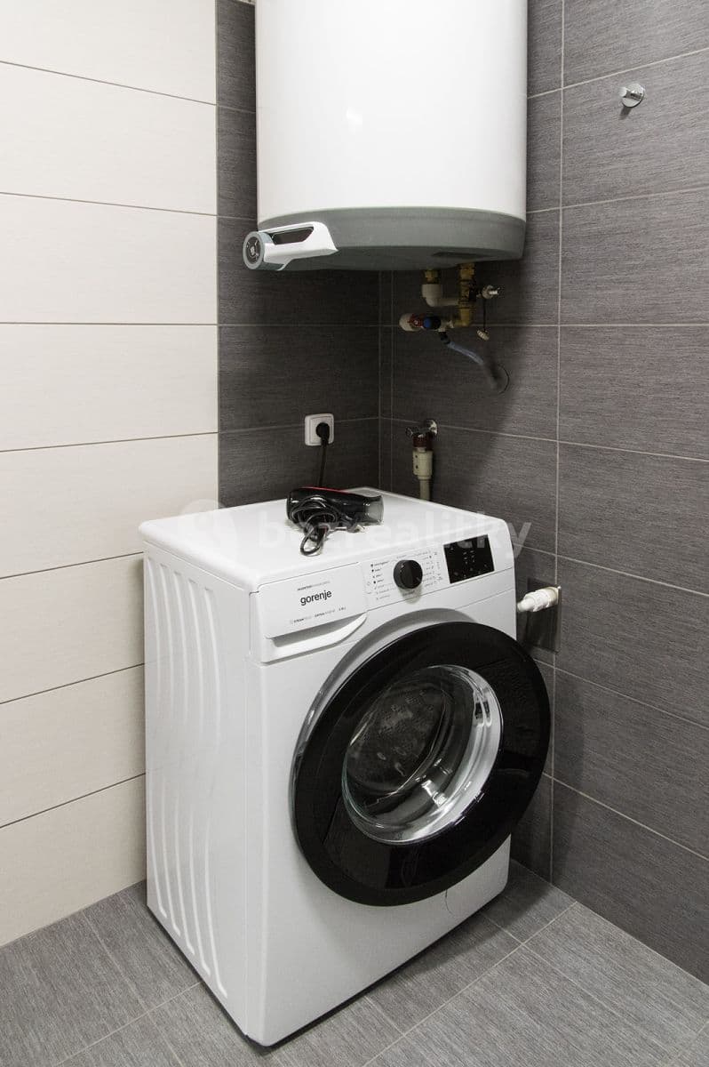 1 bedroom with open-plan kitchen flat to rent, 45 m², Vrapická, Kladno, Středočeský Region 1 bedroom with open-plan kitchen flat to rent, 45 m², Vrapická, Kladno, Středočeský Region