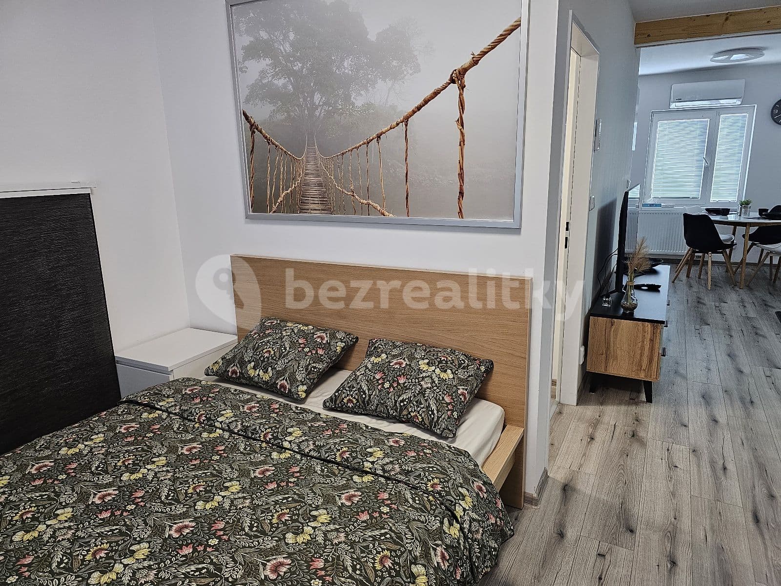 1 bedroom with open-plan kitchen flat to rent, 45 m², Vrapická, Kladno, Středočeský Region 1 bedroom with open-plan kitchen flat to rent, 45 m², Vrapická, Kladno, Středočeský Region