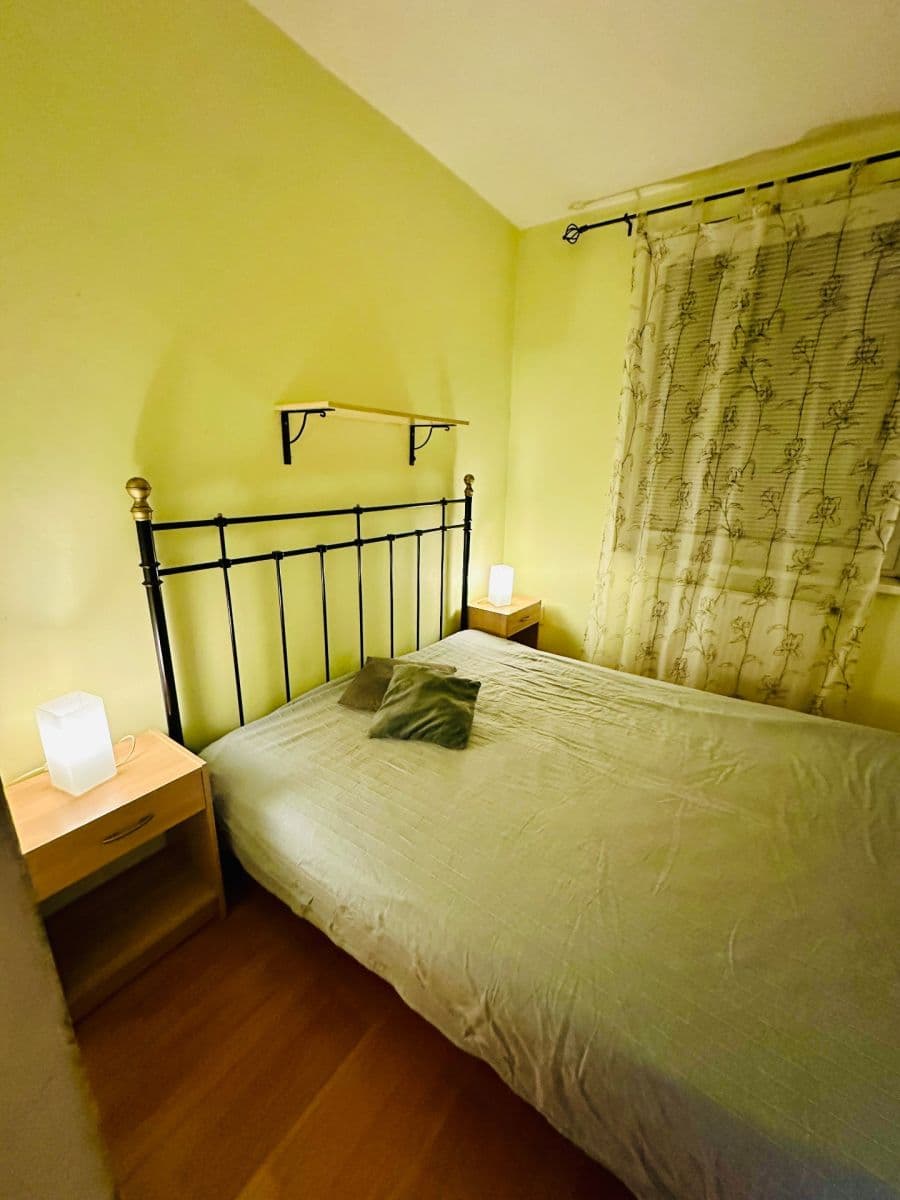 1 bedroom with open-plan kitchen flat to rent, 33 m², Kovanecká, Prague, Prague 1 bedroom with open-plan kitchen flat to rent, 33 m², Kovanecká, Prague, Prague