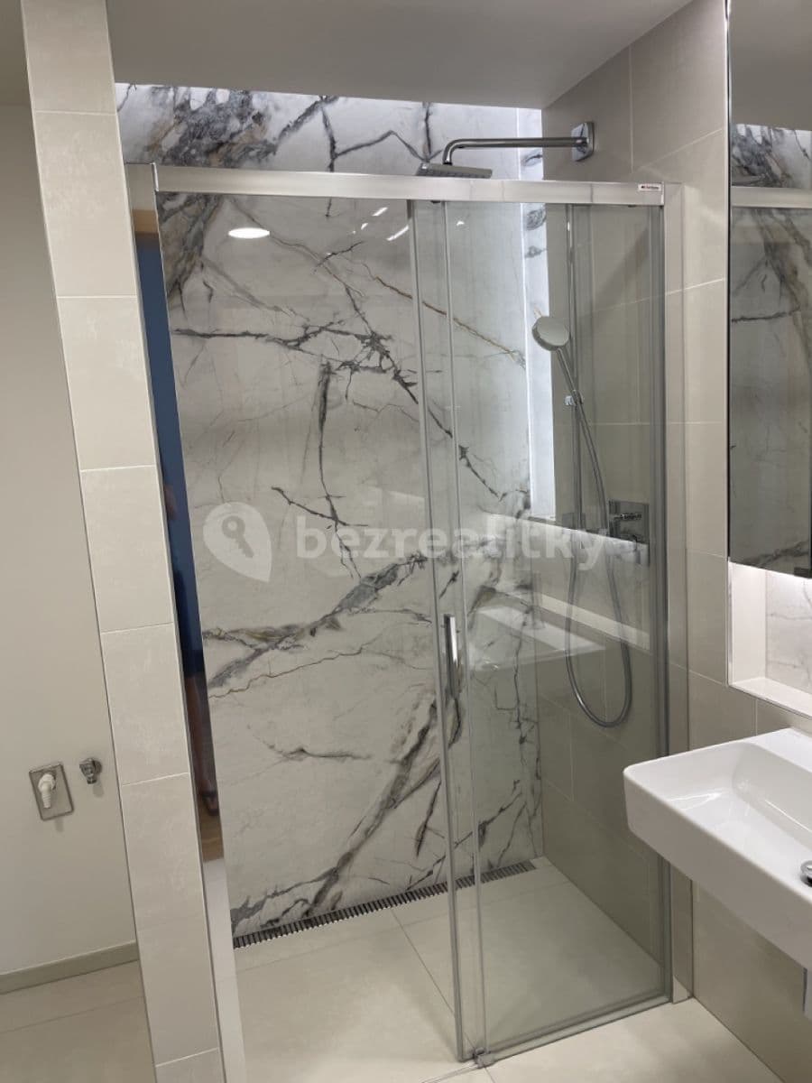 Studio flat to rent, 1 m², Ke Hřišti, Černošice, Středočeský Region Studio flat to rent, 1 m², Ke Hřišti, Černošice, Středočeský Region