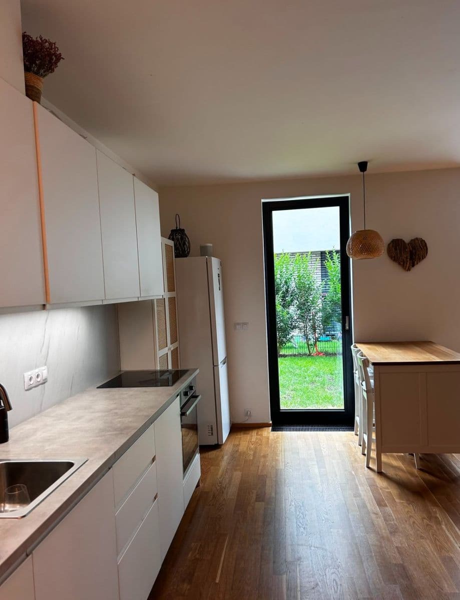 Studio flat to rent, 1 m², Ke Hřišti, Černošice, Středočeský Region Studio flat to rent, 1 m², Ke Hřišti, Černošice, Středočeský Region