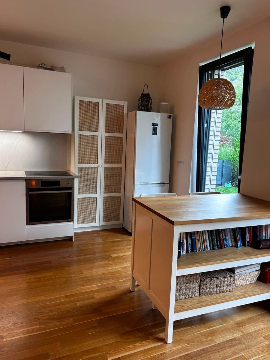 Studio flat to rent, 1 m², Ke Hřišti, Černošice, Středočeský Region Studio flat to rent, 1 m², Ke Hřišti, Černošice, Středočeský Region