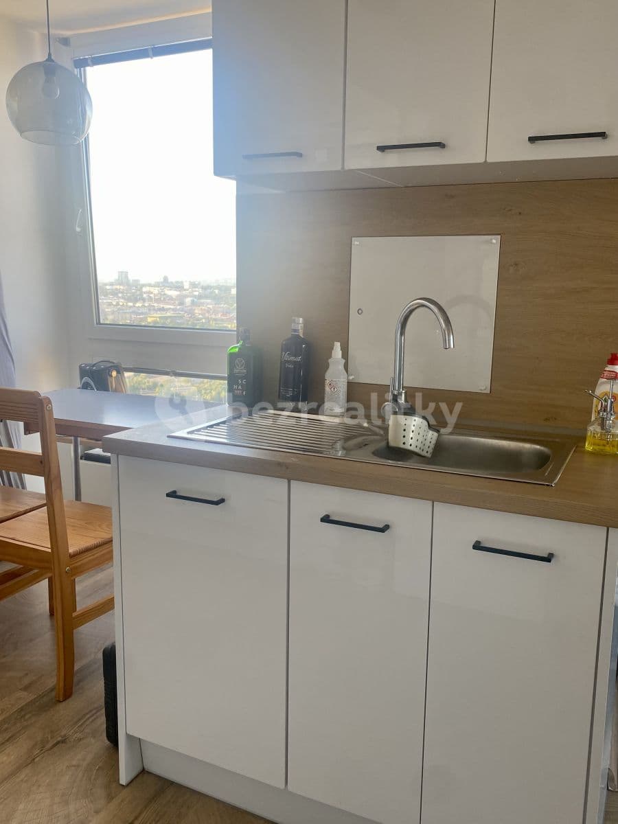 1 bedroom with open-plan kitchen flat to rent, 44 m², Jabloňová, Prague, Prague 1 bedroom with open-plan kitchen flat to rent, 44 m², Jabloňová, Prague, Prague