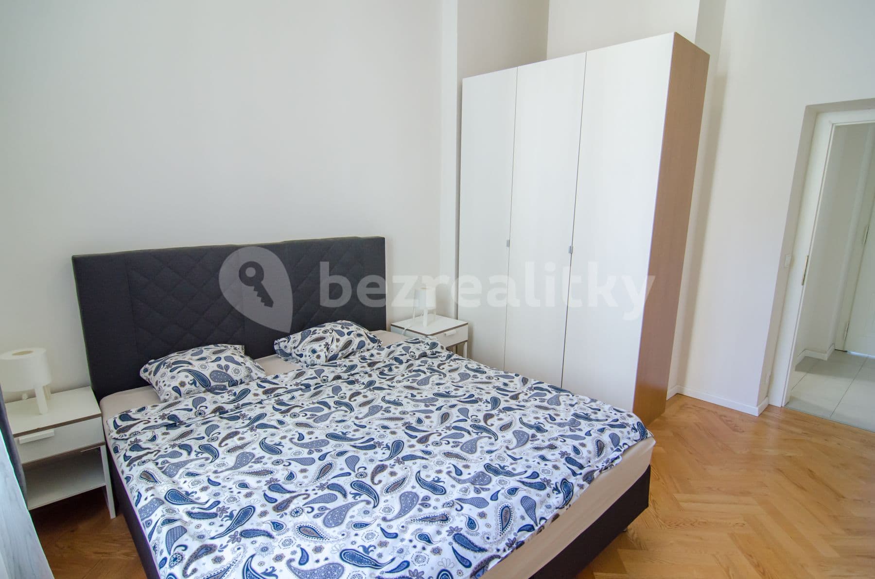1 bedroom with open-plan kitchen flat to rent, 48 m², Kaizlovy sady, Prague, Prague 1 bedroom with open-plan kitchen flat to rent, 48 m², Kaizlovy sady, Prague, Prague