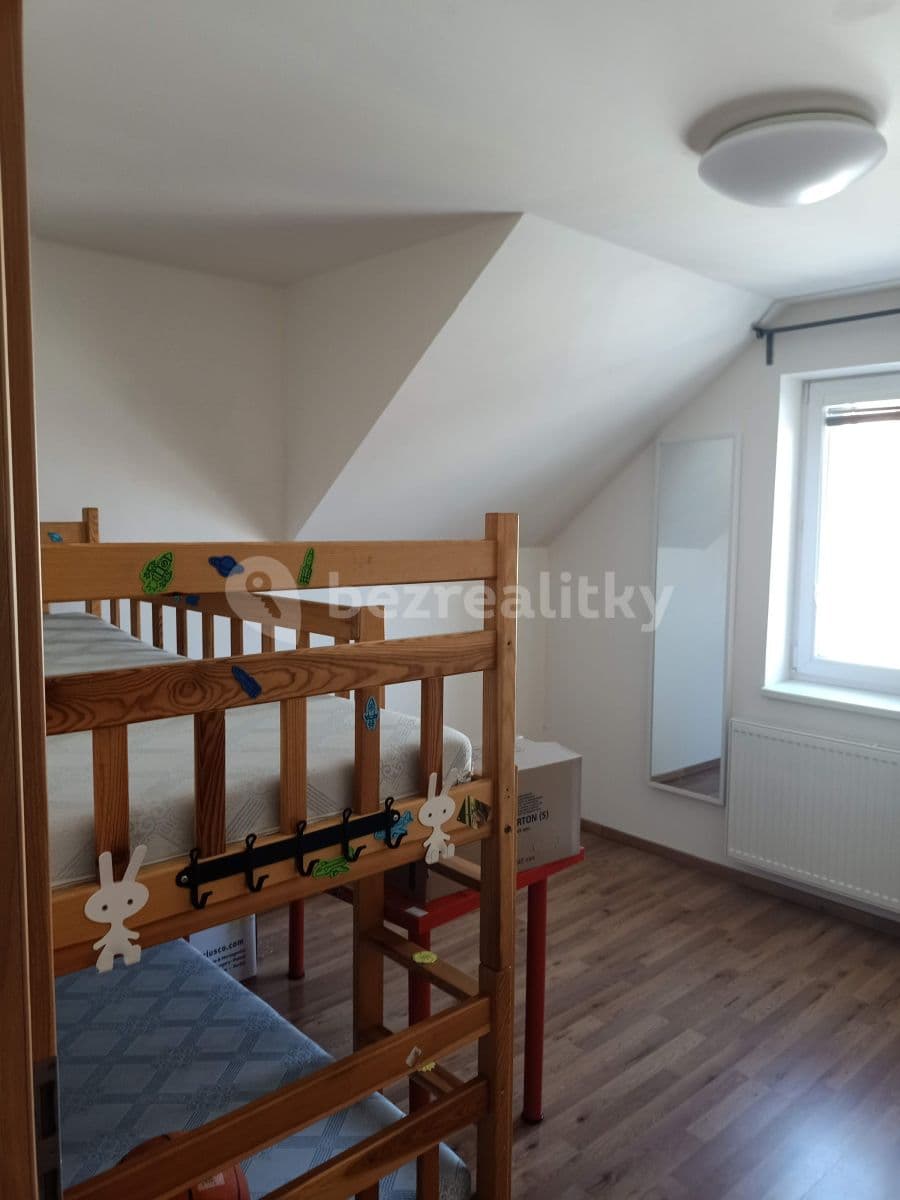 1 bedroom with open-plan kitchen flat to rent, 55 m², Velvarská, Horoměřice, Středočeský Region 1 bedroom with open-plan kitchen flat to rent, 55 m², Velvarská, Horoměřice, Středočeský Region