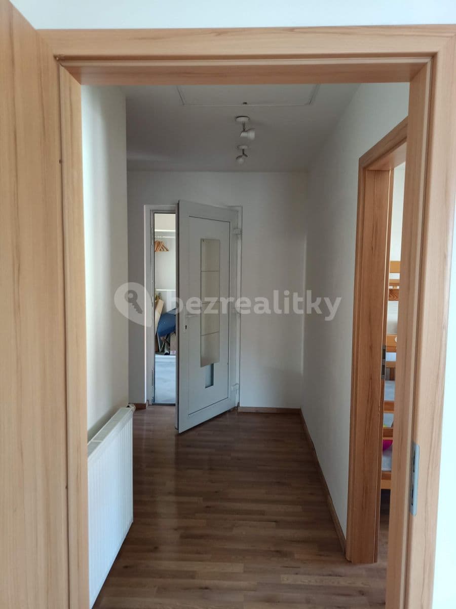 1 bedroom with open-plan kitchen flat to rent, 55 m², Velvarská, Horoměřice, Středočeský Region 1 bedroom with open-plan kitchen flat to rent, 55 m², Velvarská, Horoměřice, Středočeský Region