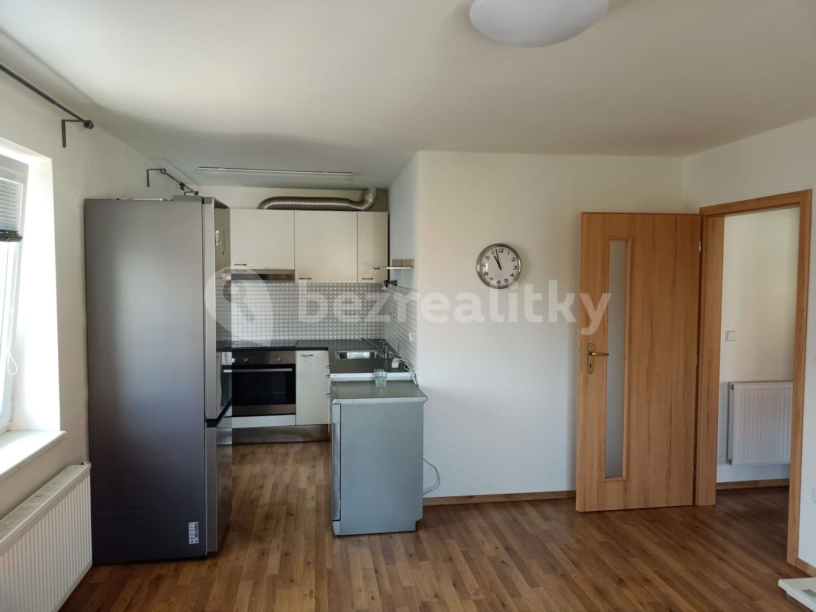 1 bedroom with open-plan kitchen flat to rent, 55 m², Velvarská, Horoměřice, Středočeský Region 1 bedroom with open-plan kitchen flat to rent, 55 m², Velvarská, Horoměřice, Středočeský Region