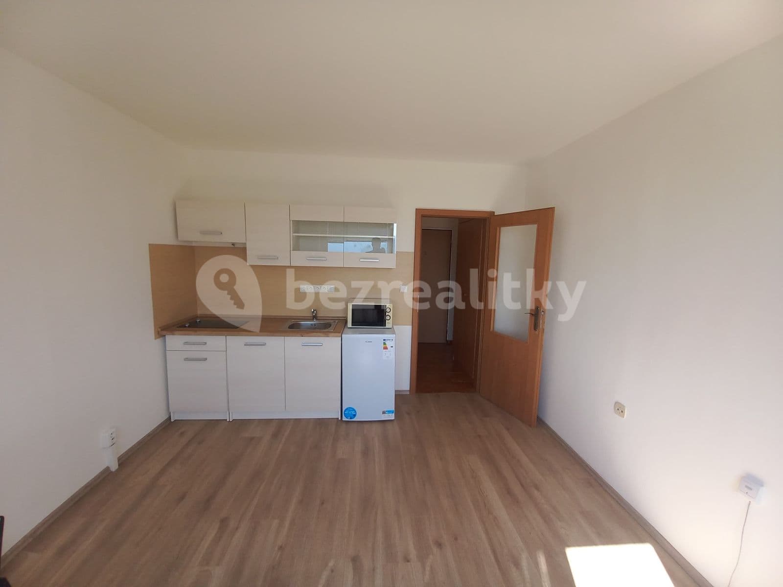 Studio flat to rent, 21 m², SNP, Ústí nad Labem, Ústecký Region Studio flat to rent, 21 m², SNP, Ústí nad Labem, Ústecký Region