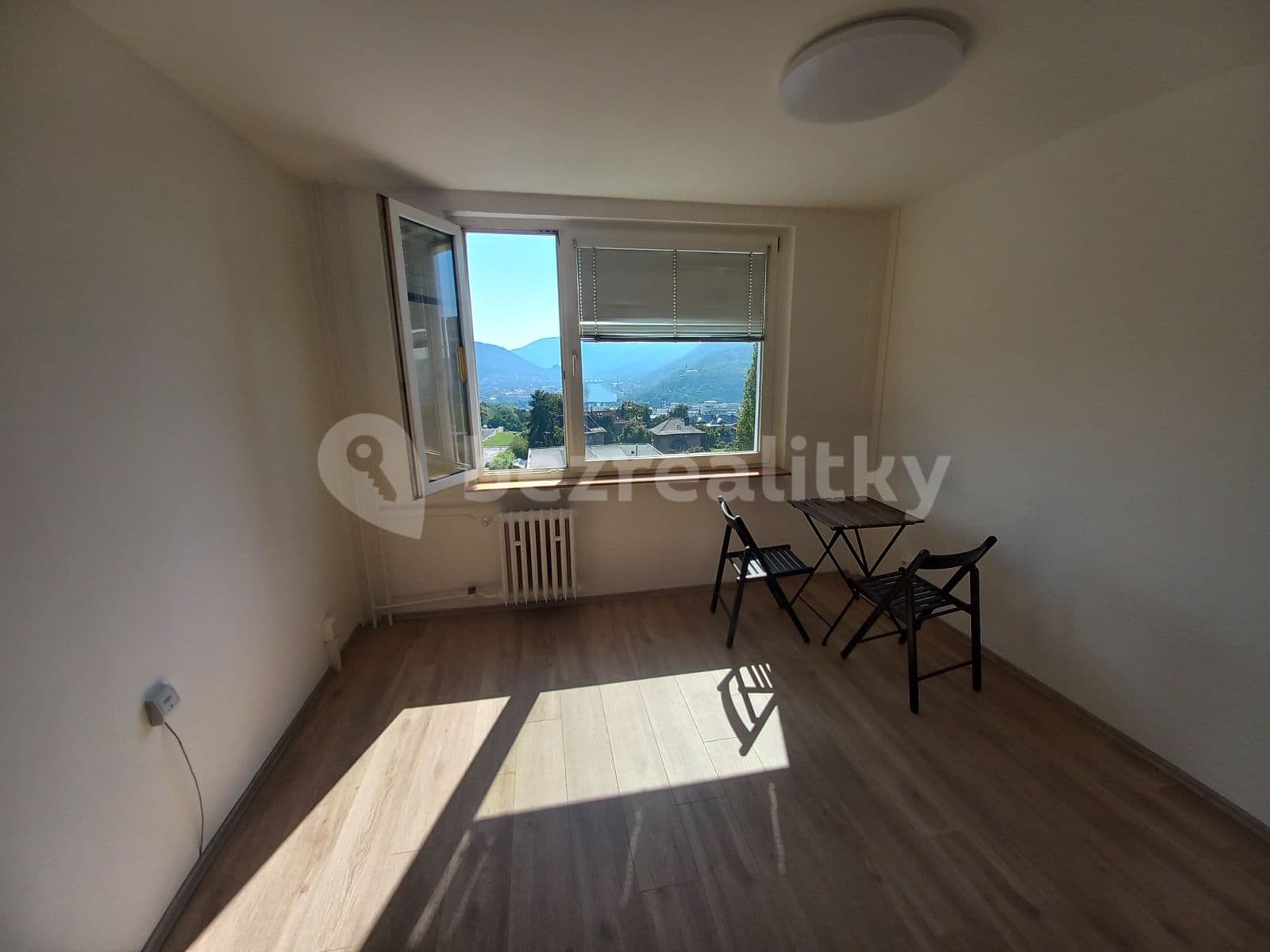 Studio flat to rent, 21 m², SNP, Ústí nad Labem, Ústecký Region Studio flat to rent, 21 m², SNP, Ústí nad Labem, Ústecký Region