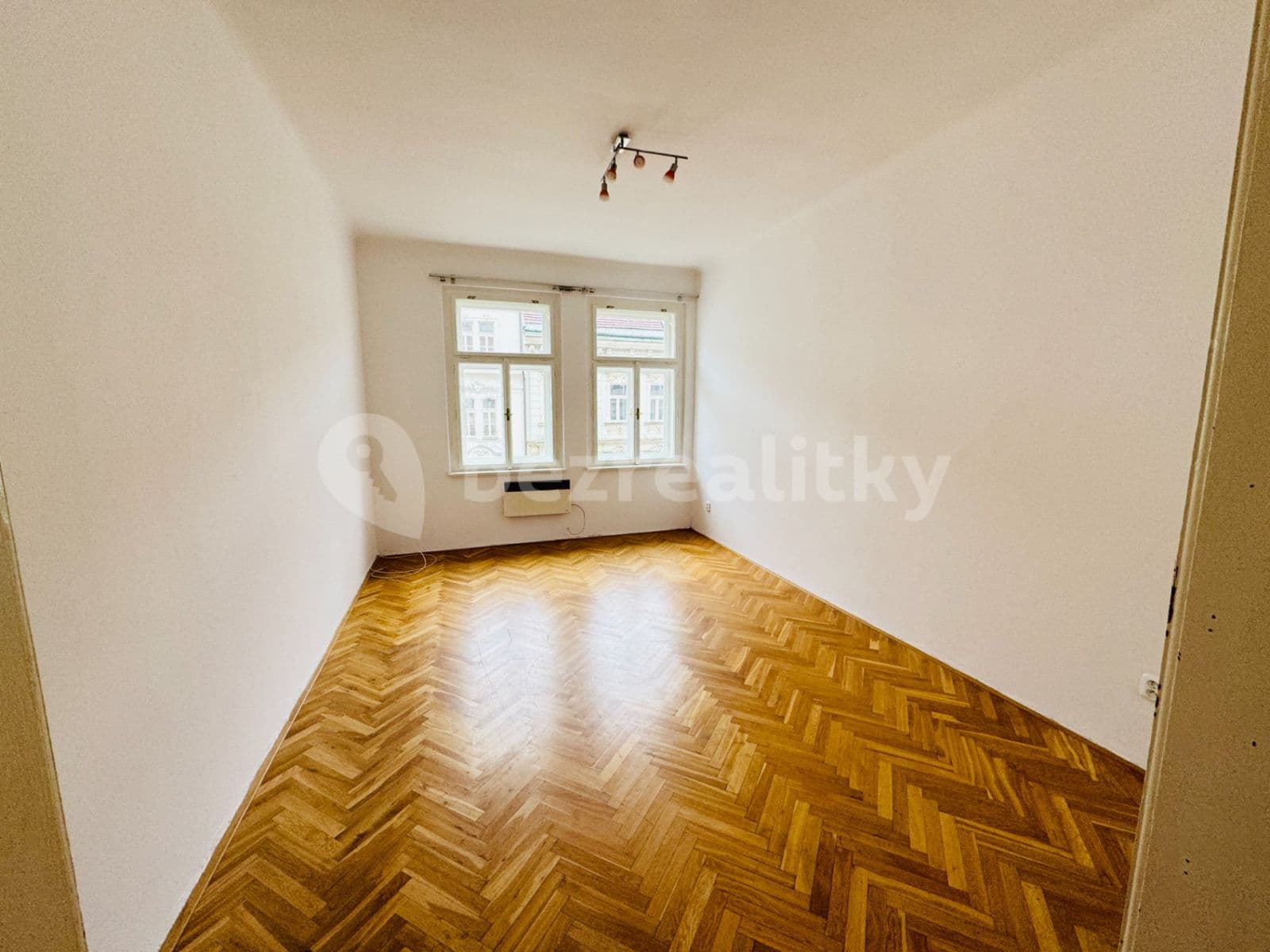 2 bedroom with open-plan kitchen flat to rent, 78 m², Milady Horákové, Prague, Prague 2 bedroom with open-plan kitchen flat to rent, 78 m², Milady Horákové, Prague, Prague