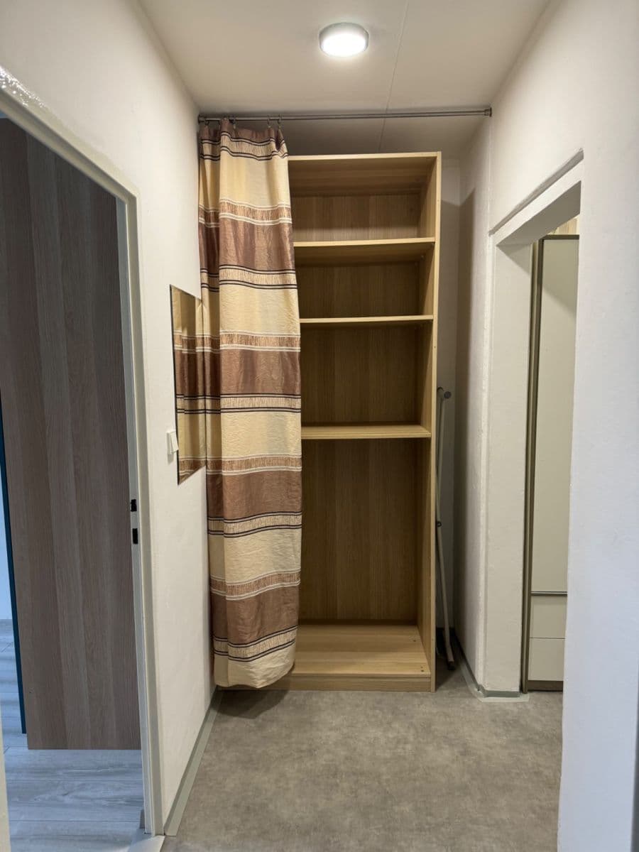 1 bedroom with open-plan kitchen flat to rent, 43 m², Ciolkovského, Prague, Prague 1 bedroom with open-plan kitchen flat to rent, 43 m², Ciolkovského, Prague, Prague