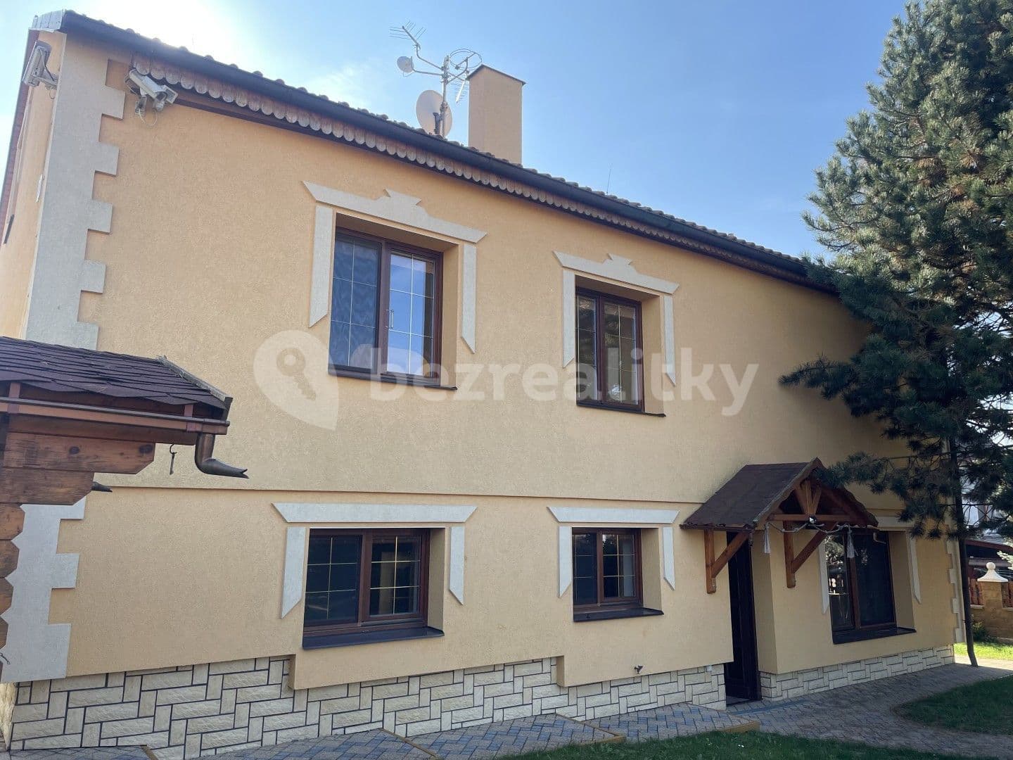 house for sale, 280 m², Sobětuchy, Pardubický Region