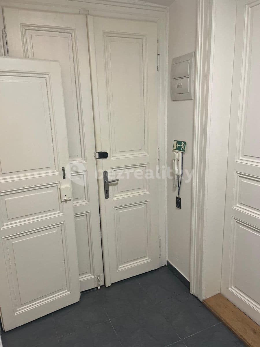1 bedroom with open-plan kitchen flat to rent, 52 m², Veletržní, Prague, Prague 1 bedroom with open-plan kitchen flat to rent, 52 m², Veletržní, Prague, Prague