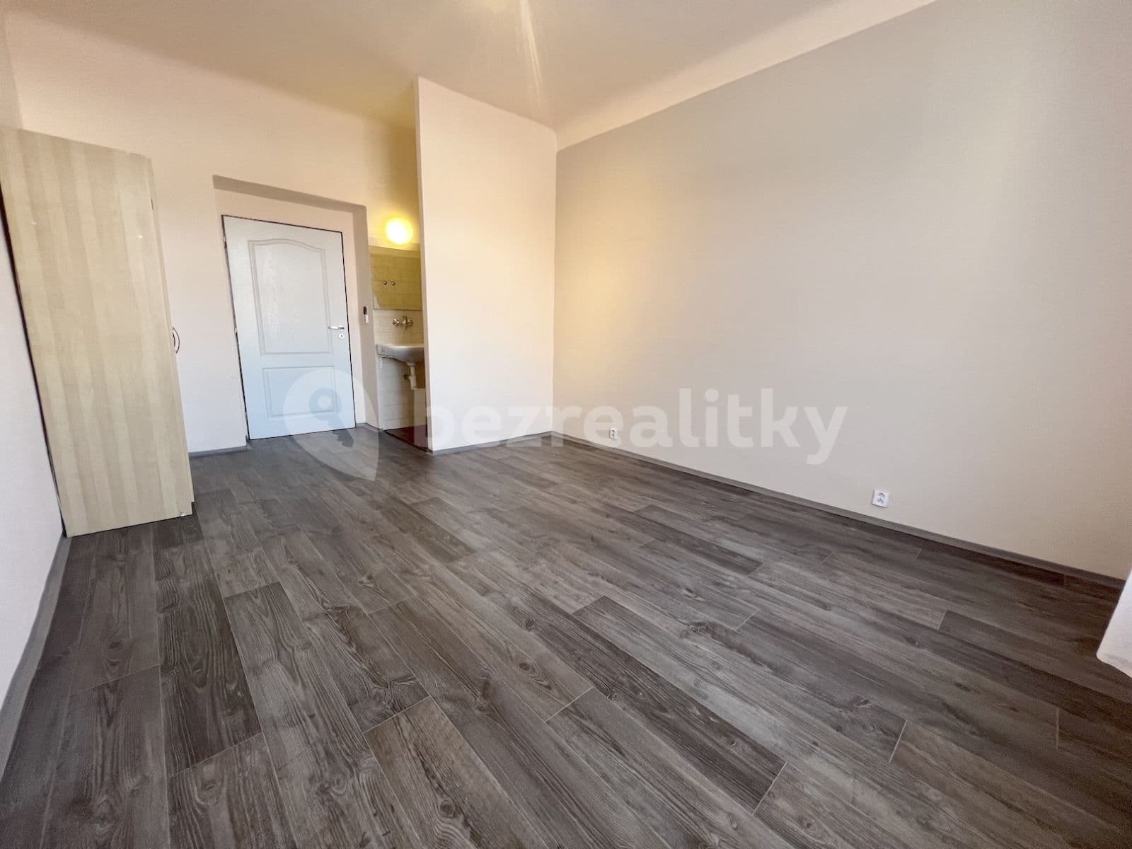 1 bedroom flat to rent, 24 m², Magistrů, Prague, Prague 1 bedroom flat to rent, 24 m², Magistrů, Prague, Prague