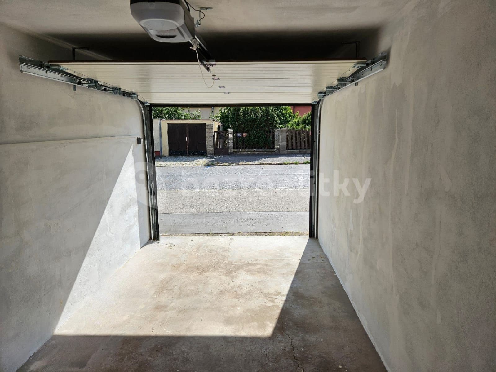 garage to rent, 14 m², Uhříněveská, Prague, Prague garage to rent, 14 m², Uhříněveská, Prague, Prague