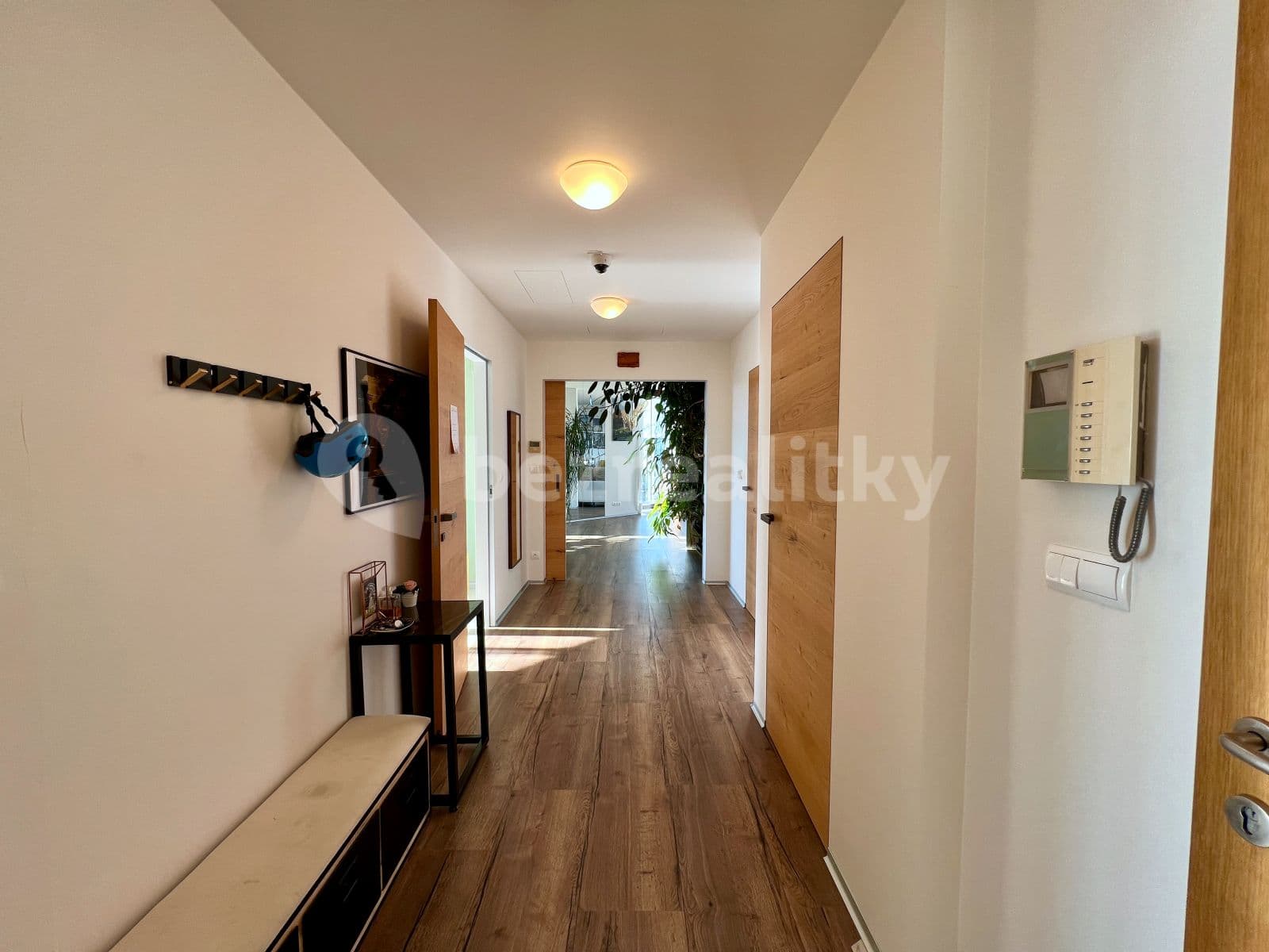 2 bedroom with open-plan kitchen flat to rent, 123 m², Ke Kapslovně, Prague, Prague 2 bedroom with open-plan kitchen flat to rent, 123 m², Ke Kapslovně, Prague, Prague