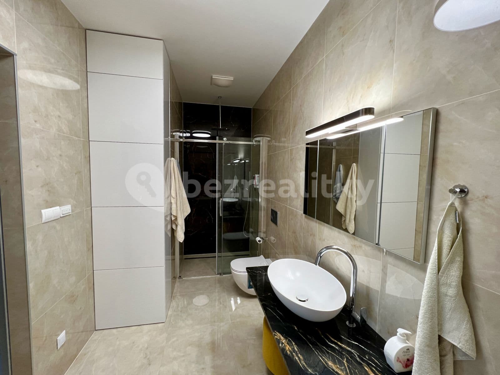 2 bedroom with open-plan kitchen flat to rent, 123 m², Ke Kapslovně, Prague, Prague 2 bedroom with open-plan kitchen flat to rent, 123 m², Ke Kapslovně, Prague, Prague