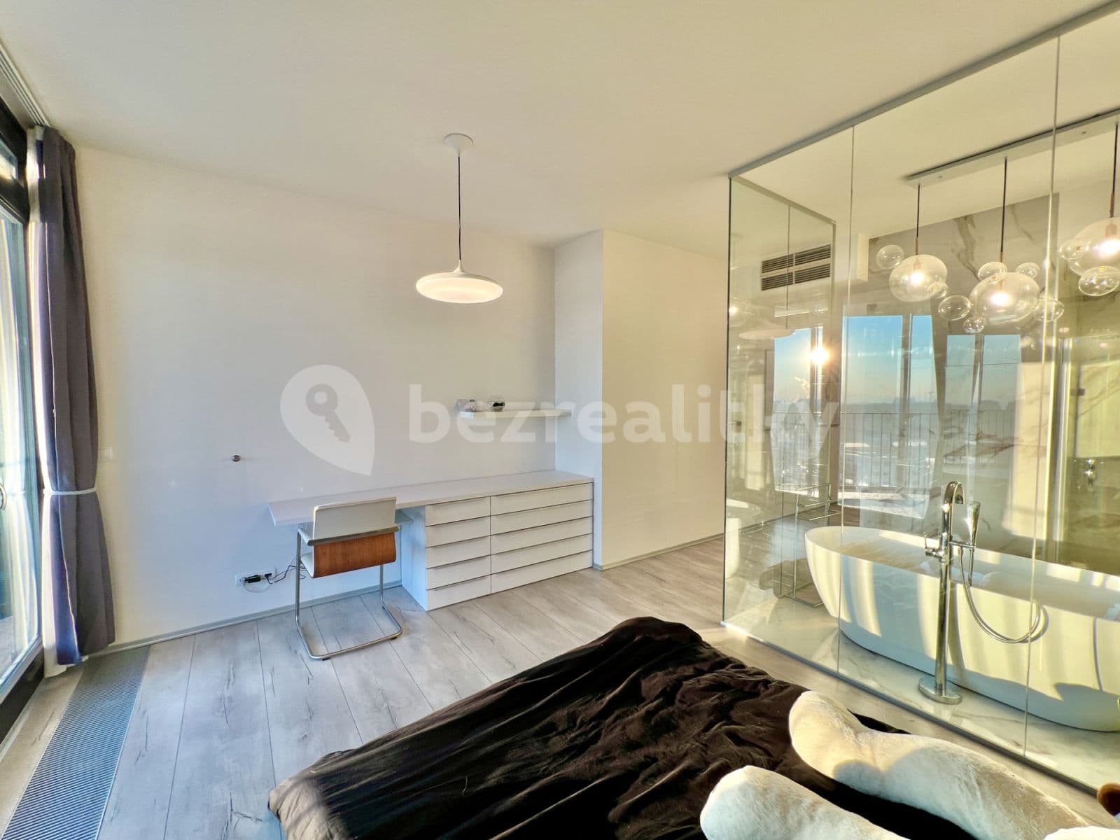 2 bedroom with open-plan kitchen flat to rent, 123 m², Ke Kapslovně, Prague, Prague 2 bedroom with open-plan kitchen flat to rent, 123 m², Ke Kapslovně, Prague, Prague