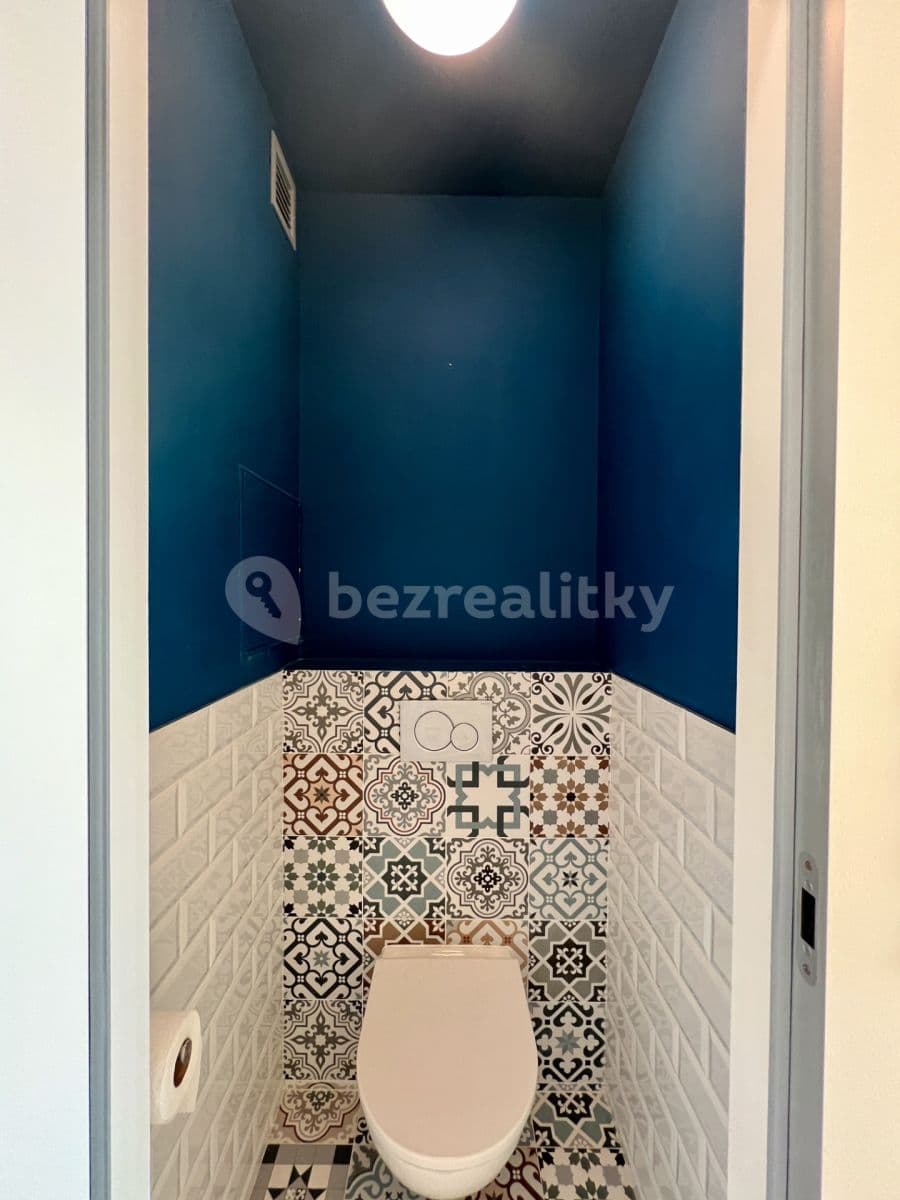 2 bedroom with open-plan kitchen flat to rent, 123 m², Ke Kapslovně, Prague, Prague 2 bedroom with open-plan kitchen flat to rent, 123 m², Ke Kapslovně, Prague, Prague