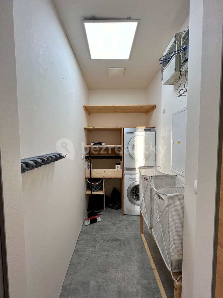 2 bedroom with open-plan kitchen flat to rent, 123 m², Ke Kapslovně, Prague, Prague 2 bedroom with open-plan kitchen flat to rent, 123 m², Ke Kapslovně, Prague, Prague