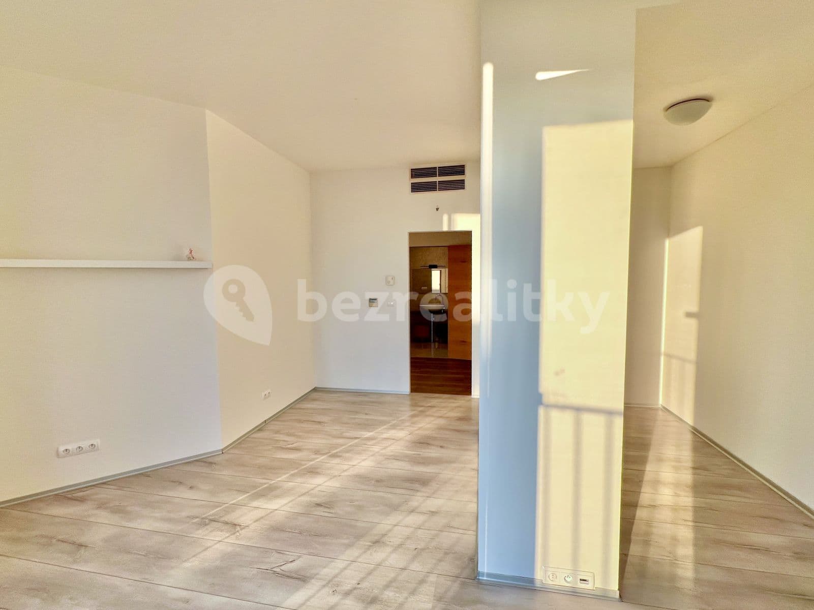 2 bedroom with open-plan kitchen flat to rent, 123 m², Ke Kapslovně, Prague, Prague 2 bedroom with open-plan kitchen flat to rent, 123 m², Ke Kapslovně, Prague, Prague