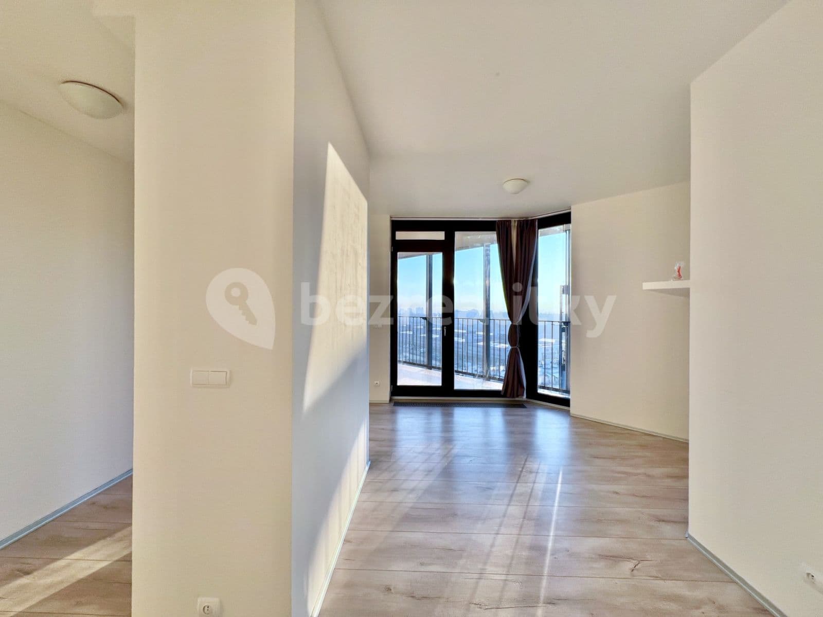 2 bedroom with open-plan kitchen flat to rent, 123 m², Ke Kapslovně, Prague, Prague 2 bedroom with open-plan kitchen flat to rent, 123 m², Ke Kapslovně, Prague, Prague