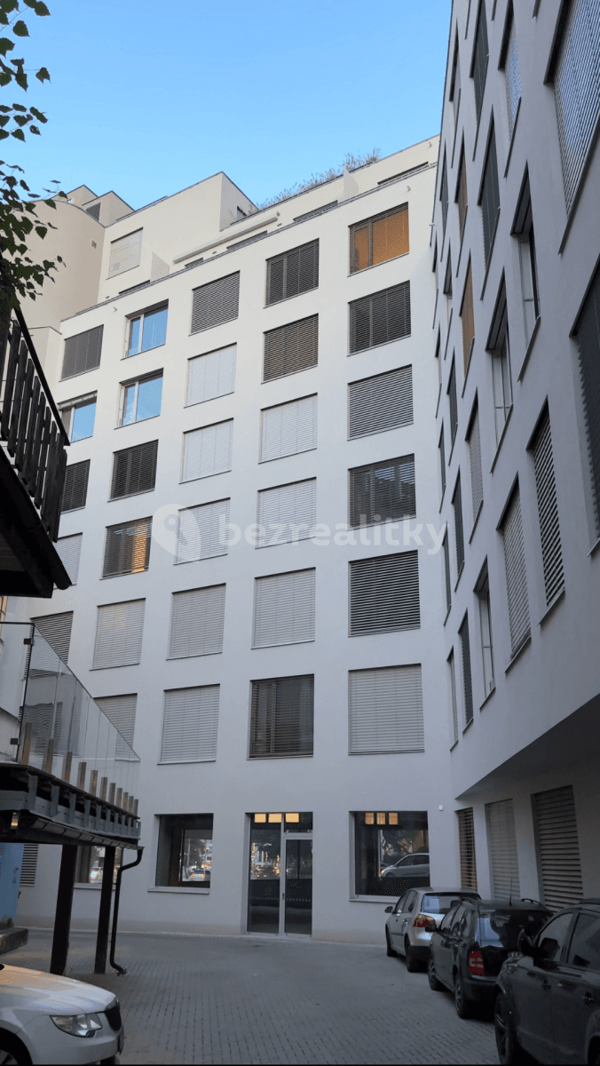 Studio flat to rent, 21 m², Mozartova, Prague, Prague Studio flat to rent, 21 m², Mozartova, Prague, Prague