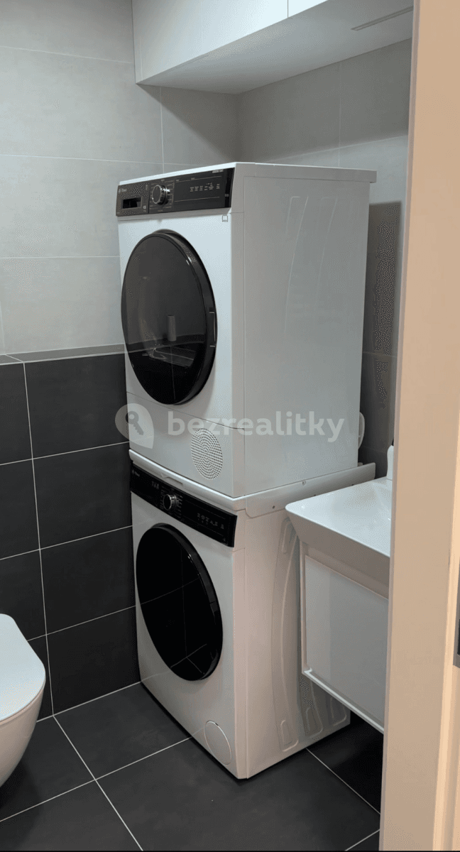 Studio flat to rent, 21 m², Mozartova, Prague, Prague Studio flat to rent, 21 m², Mozartova, Prague, Prague