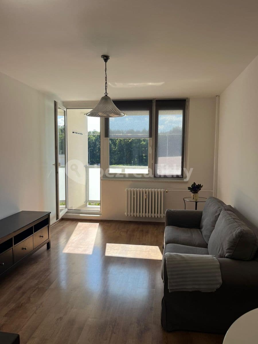 1 bedroom with open-plan kitchen flat to rent, 42 m², Na Vyhaslém, Kladno, Středočeský Region 1 bedroom with open-plan kitchen flat to rent, 42 m², Na Vyhaslém, Kladno, Středočeský Region