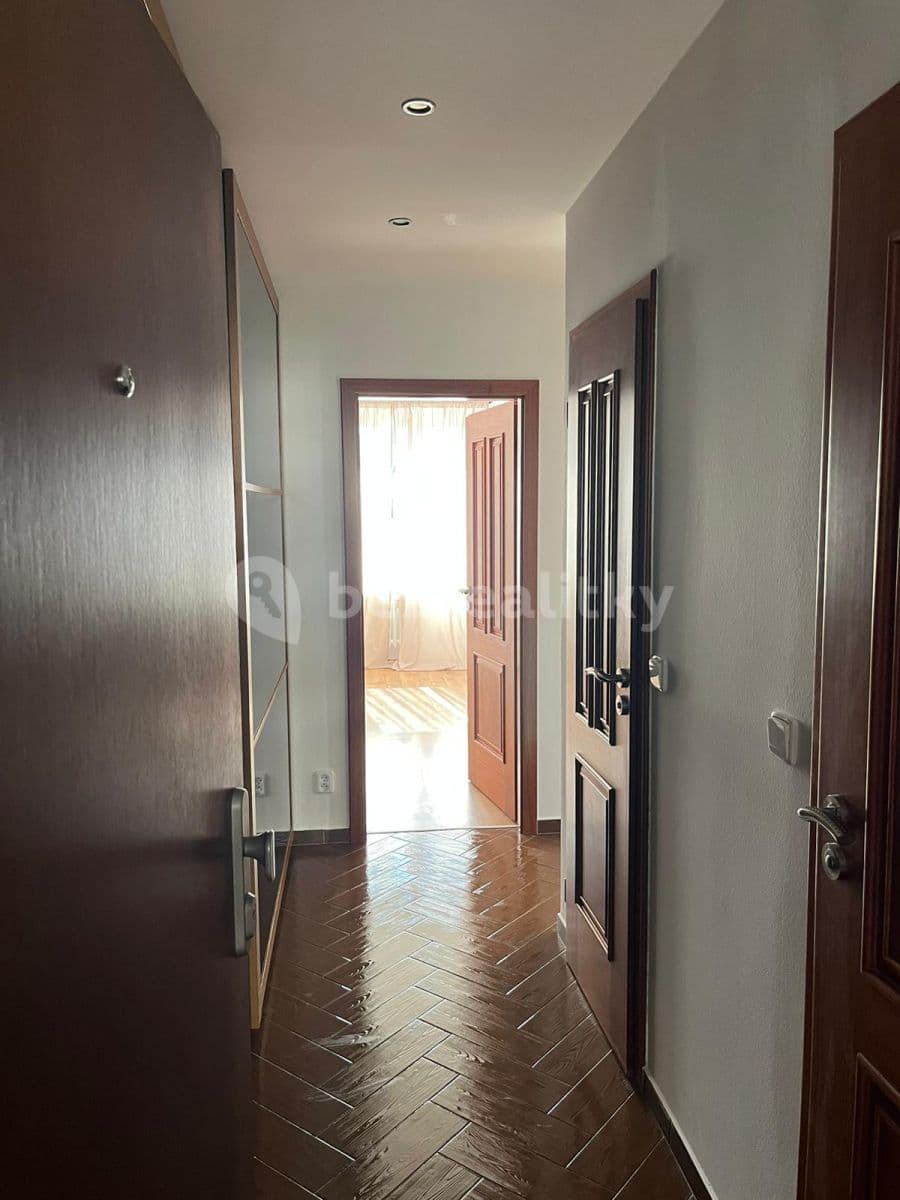 1 bedroom with open-plan kitchen flat to rent, 42 m², Na Vyhaslém, Kladno, Středočeský Region 1 bedroom with open-plan kitchen flat to rent, 42 m², Na Vyhaslém, Kladno, Středočeský Region