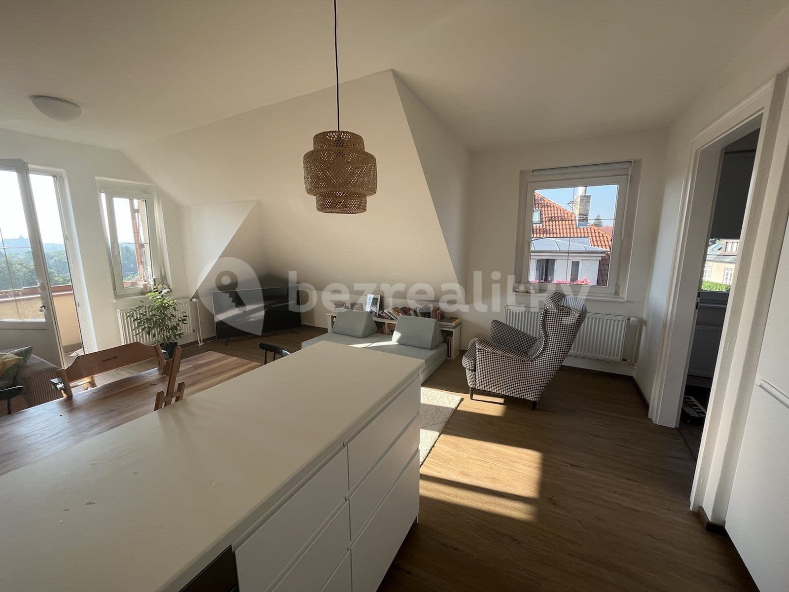 2 bedroom with open-plan kitchen flat to rent, 110 m², Sušická, Prague, Prague 2 bedroom with open-plan kitchen flat to rent, 110 m², Sušická, Prague, Prague