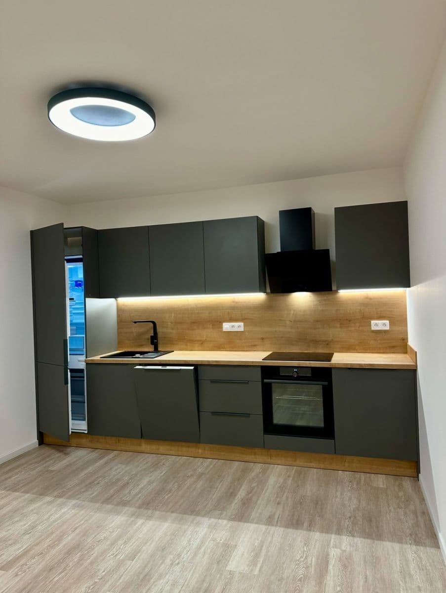 1 bedroom with open-plan kitchen flat to rent, 60 m², Sedlecká, Karlovy Vary, Karlovarský Region 1 bedroom with open-plan kitchen flat to rent, 60 m², Sedlecká, Karlovy Vary, Karlovarský Region