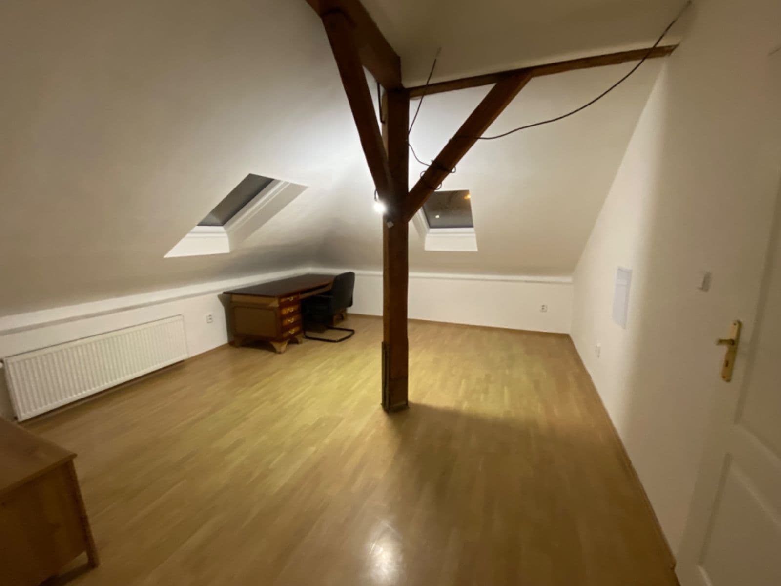 3 bedroom with open-plan kitchen flat to rent, 130 m², Křídlovická, Brno, Jihomoravský Region 3 bedroom with open-plan kitchen flat to rent, 130 m², Křídlovická, Brno, Jihomoravský Region