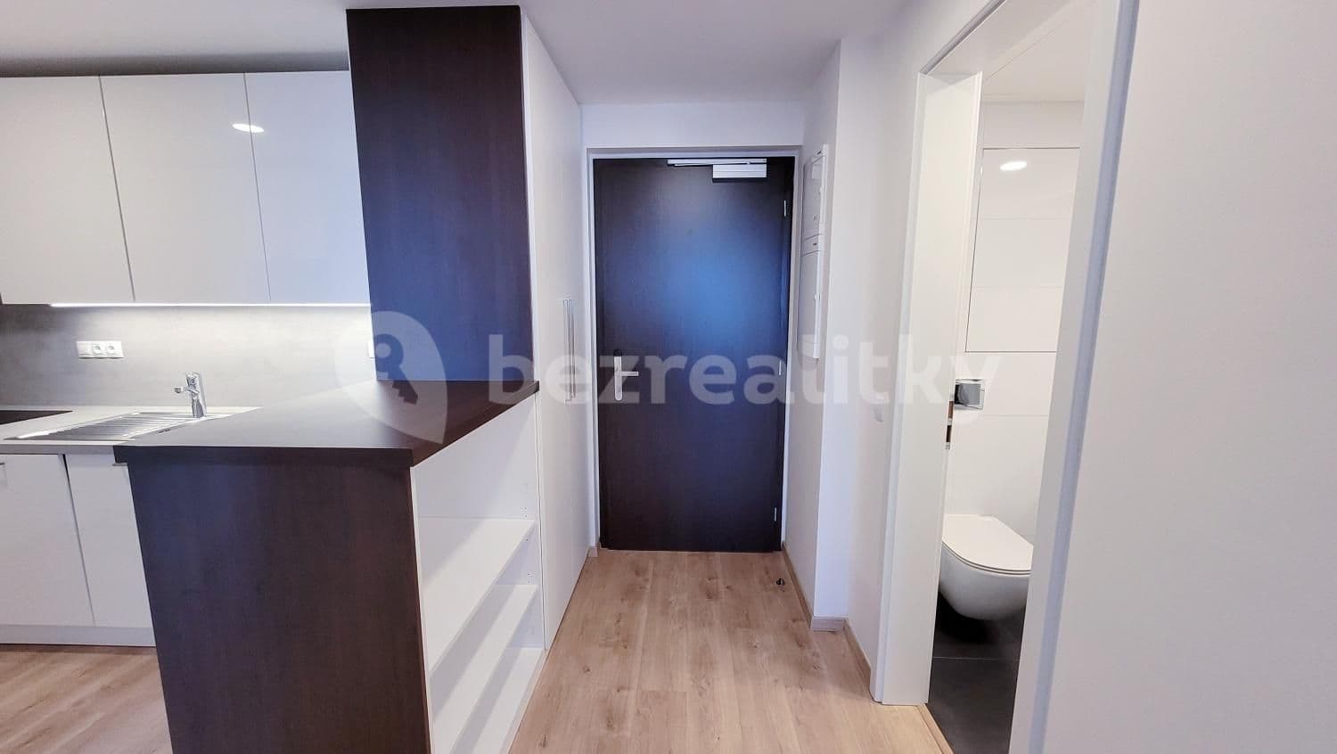 2 bedroom flat to rent, 52 m², Mukařovského, Prague, Prague 2 bedroom flat to rent, 52 m², Mukařovského, Prague, Prague