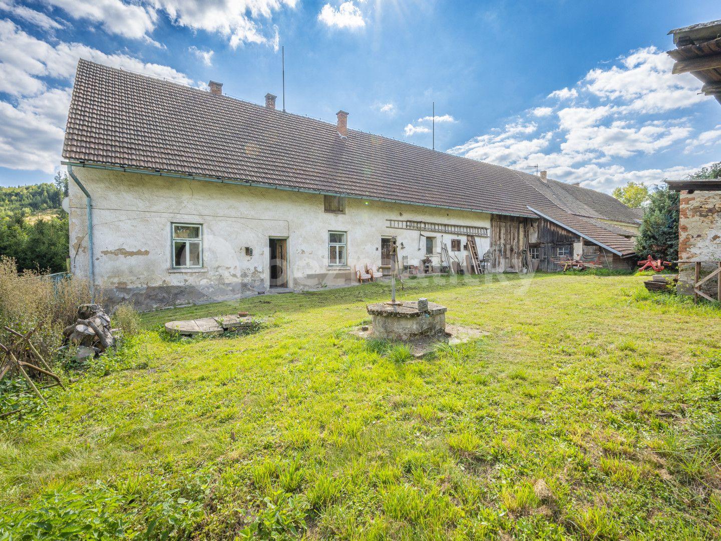 house for sale, 300 m², Chrášťany, Středočeský Region