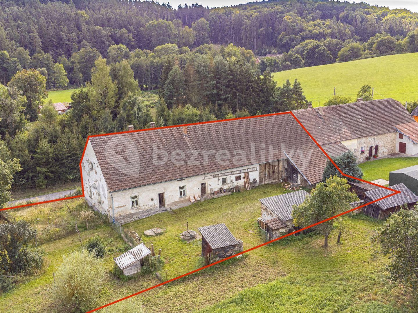 house for sale, 300 m², Chrášťany, Středočeský Region