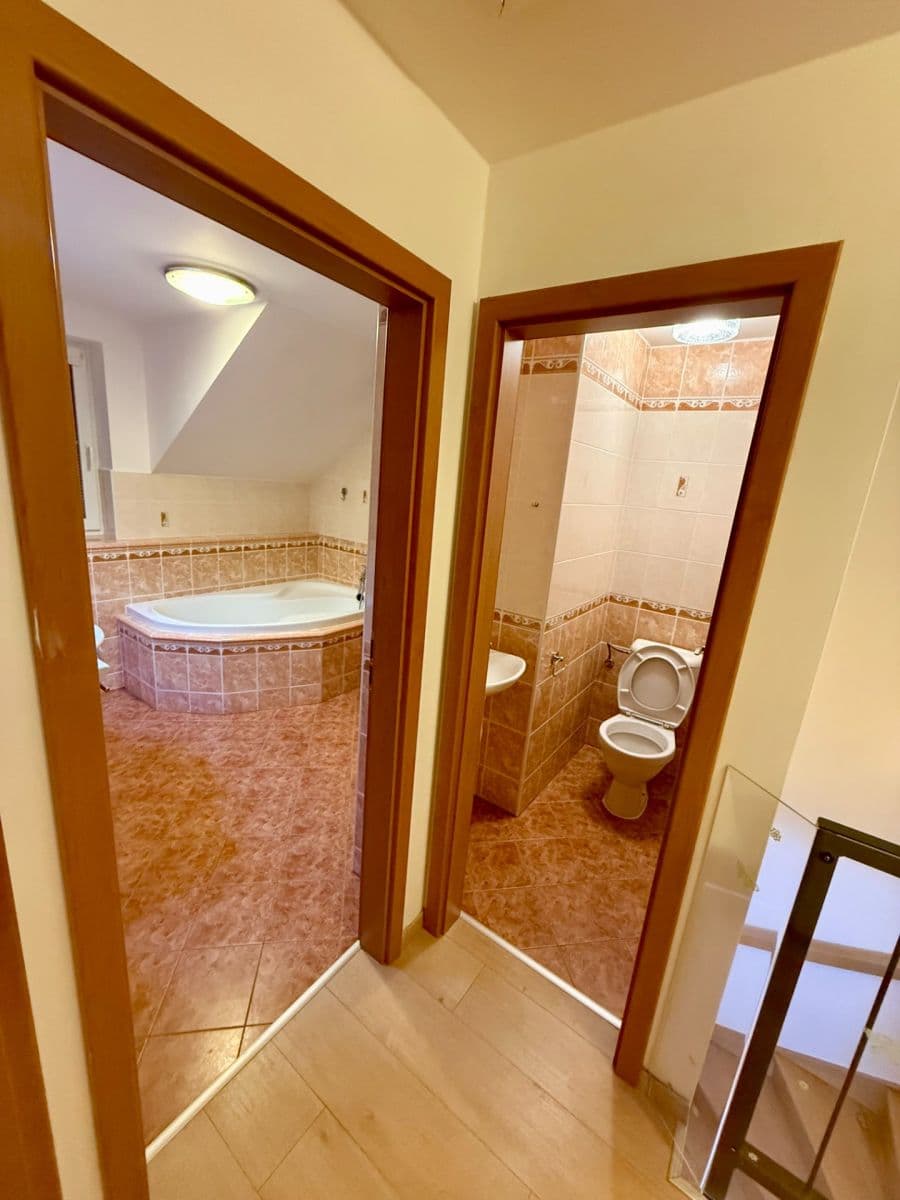 house to rent, 160 m², Šalvějová, Jesenice, Středočeský Region house to rent, 160 m², Šalvějová, Jesenice, Středočeský Region