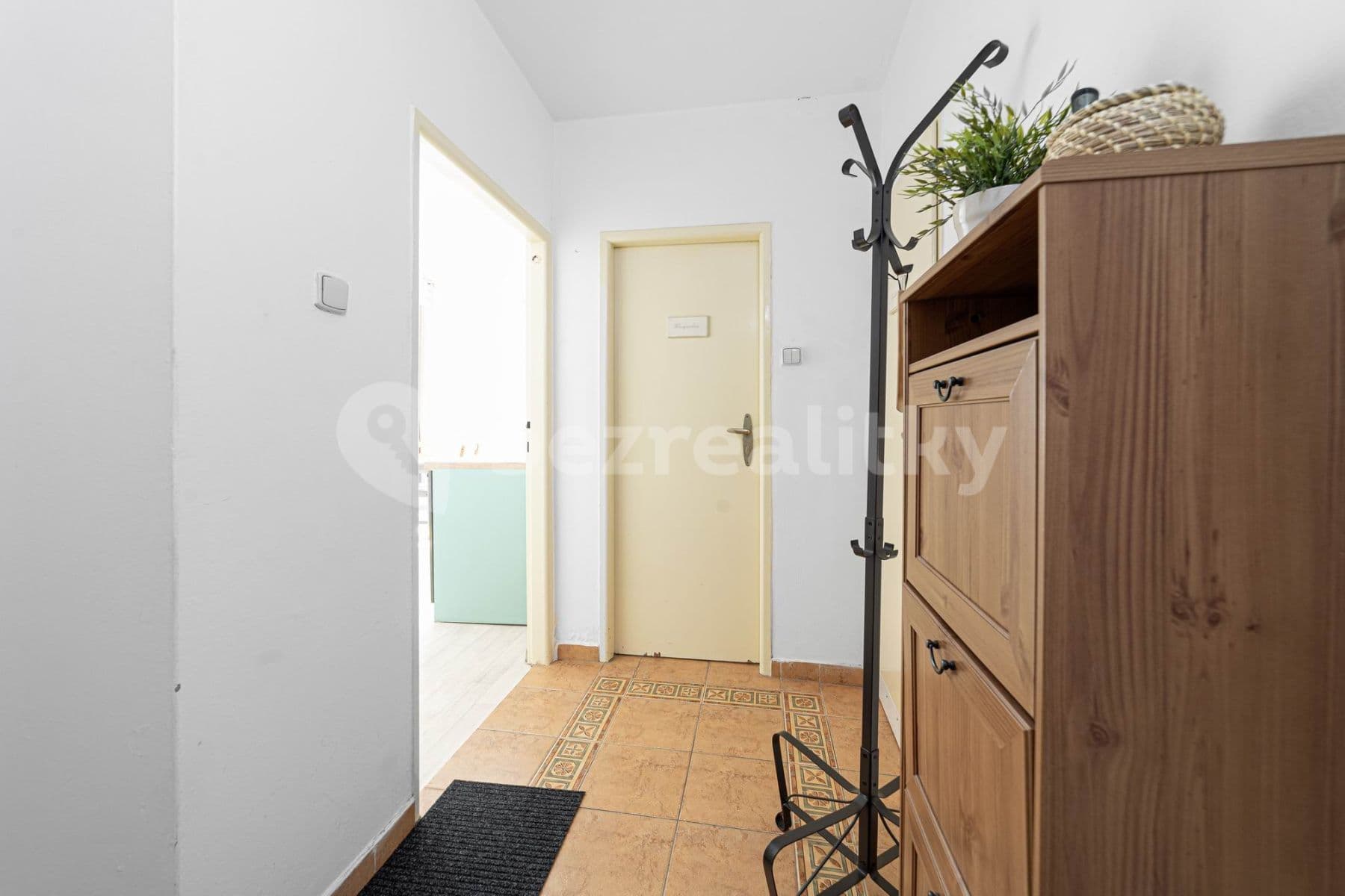 1 bedroom with open-plan kitchen flat for sale, 47 m², Šimkova, Hradec Králové, Královéhradecký Region