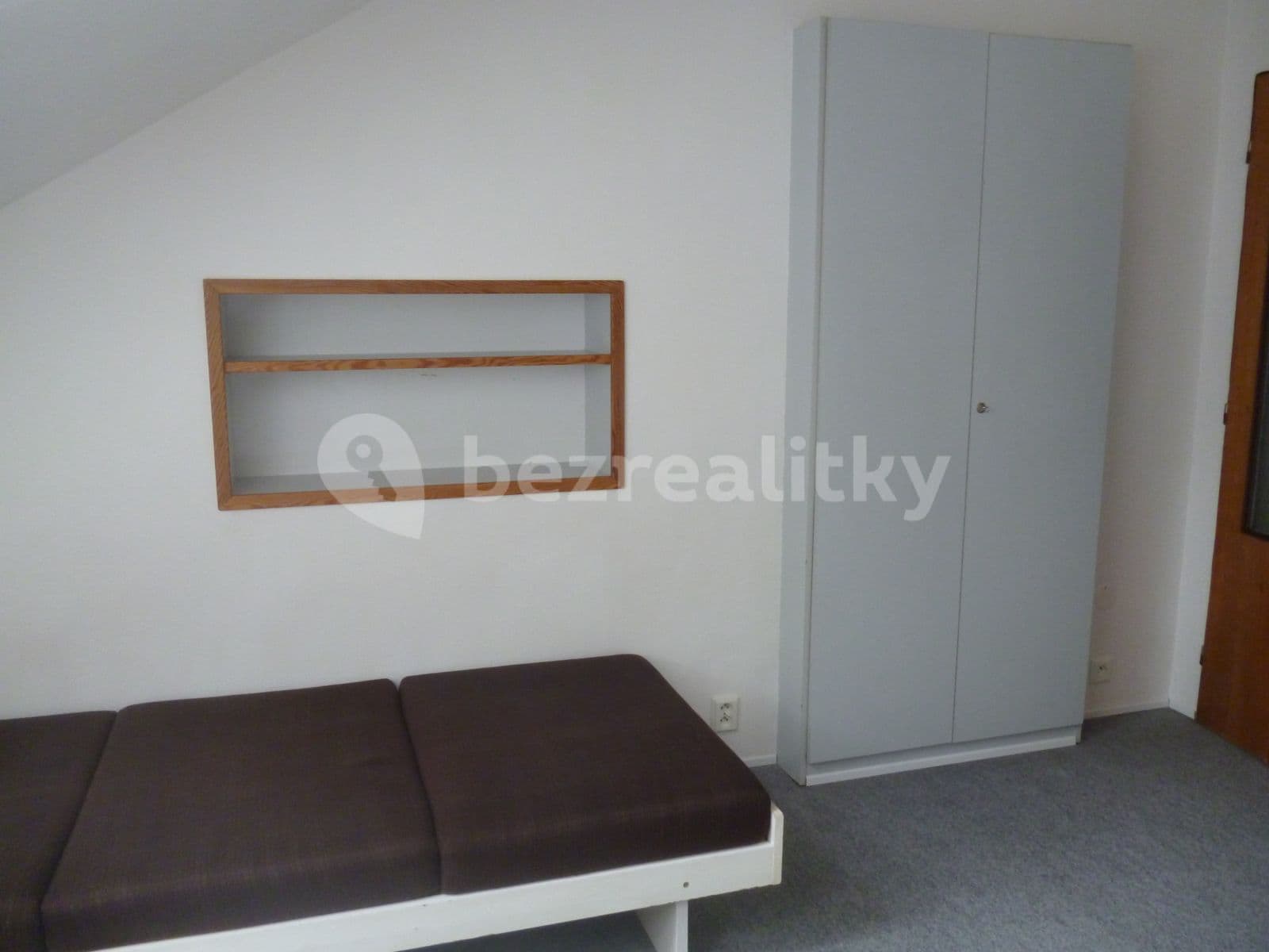 Small studio flat to rent, 17 m², Jedlová, Černošice, Středočeský Region Small studio flat to rent, 17 m², Jedlová, Černošice, Středočeský Region