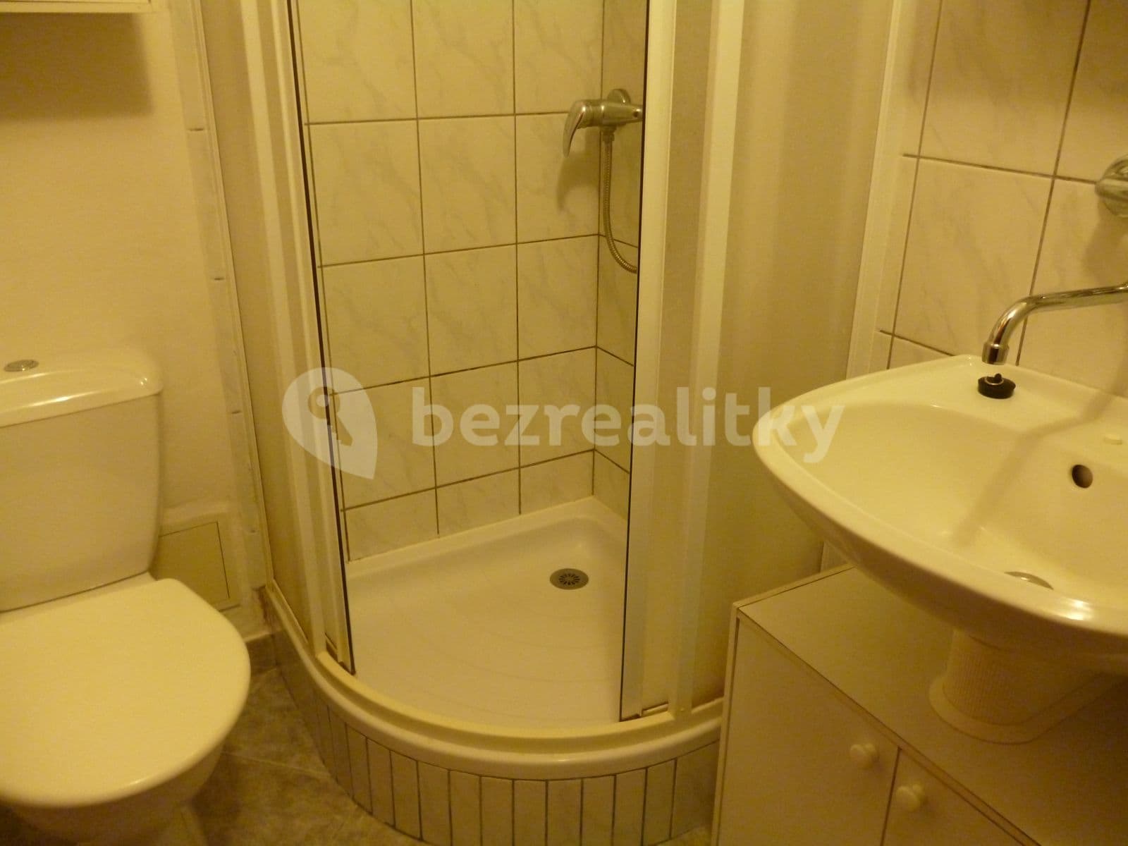 Small studio flat to rent, 17 m², Jedlová, Černošice, Středočeský Region Small studio flat to rent, 17 m², Jedlová, Černošice, Středočeský Region